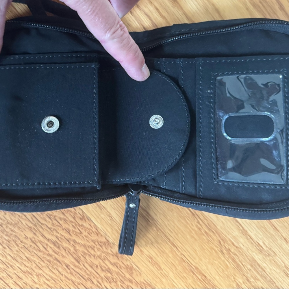 Vera Bradley Black Quilted Mini Bag Festival Concert Small - Picture 5 of 8